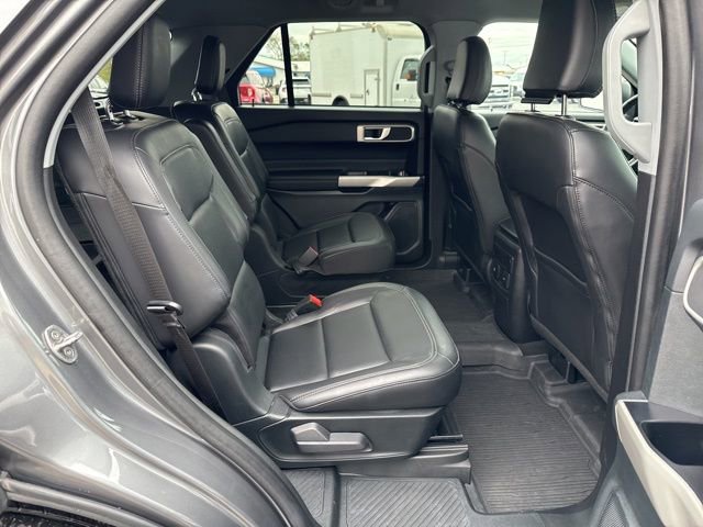 Certified 2023 Ford Explorer XLT w/ Equipment Group 202A AWD/4WD image 34