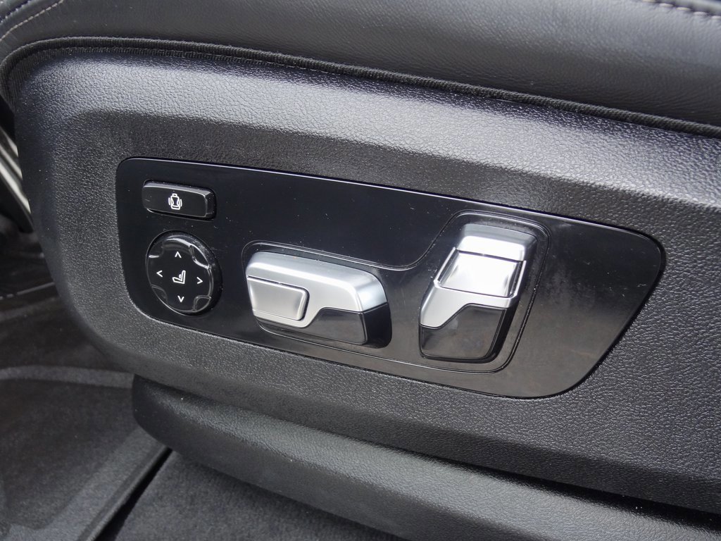 Used 2024 BMW X7 M60i w/ Executive Package image 13