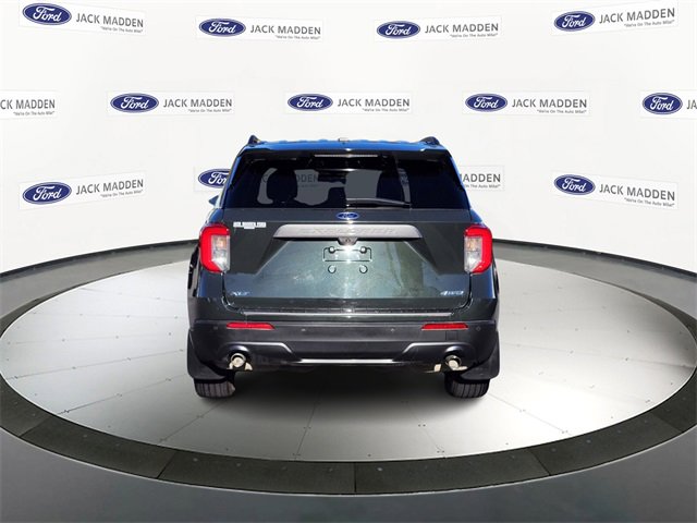 Certified 2022 Ford Explorer XLT w/ Equipment Group 202A image 4