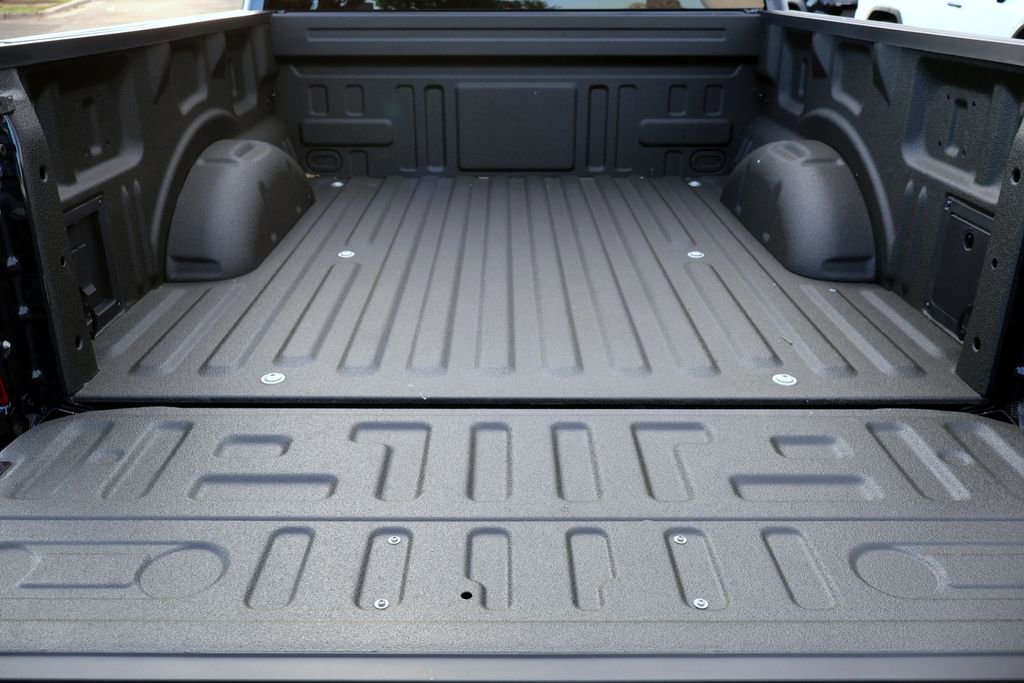 Certified 2025 Ford F150 Lariat w/ Equipment Group 501A Mid image 18