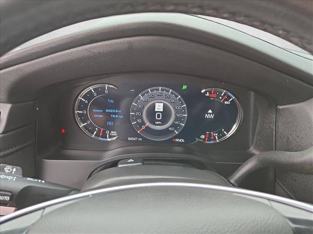 Used 2020 Cadillac Escalade Premium Luxury w/ Escalade Sport Edition AWD/4WD image 11