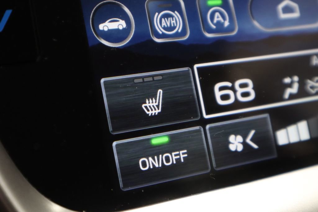 Used 2025 Subaru Legacy Premium image 11