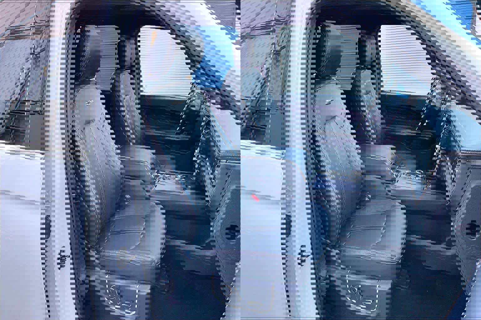 Certified 2023 Ford Expedition Platinum image 11