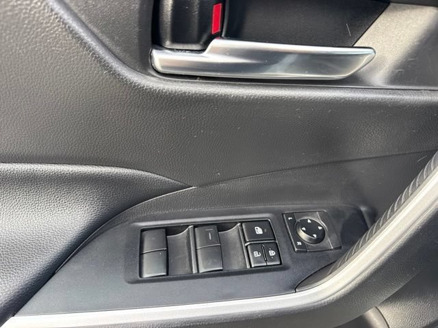 Used 2020 Toyota RAV4 XLE w/ All Weather Liner Package AWD/4WD image 17
