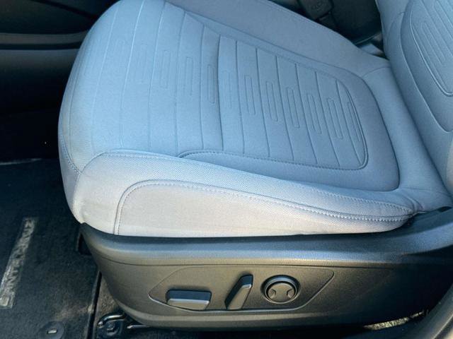 Used 2023 Hyundai Santa Cruz SEL Premium image 17