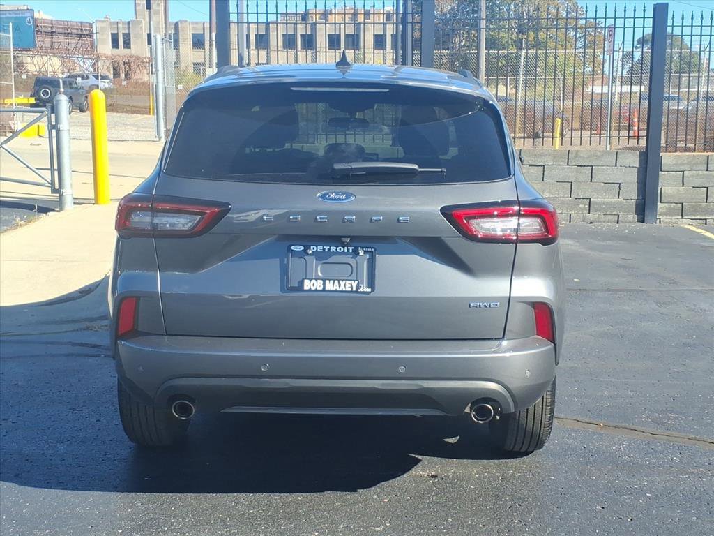 Certified 2023 Ford Escape ST-Line w/ Tech Pack #1 image 3