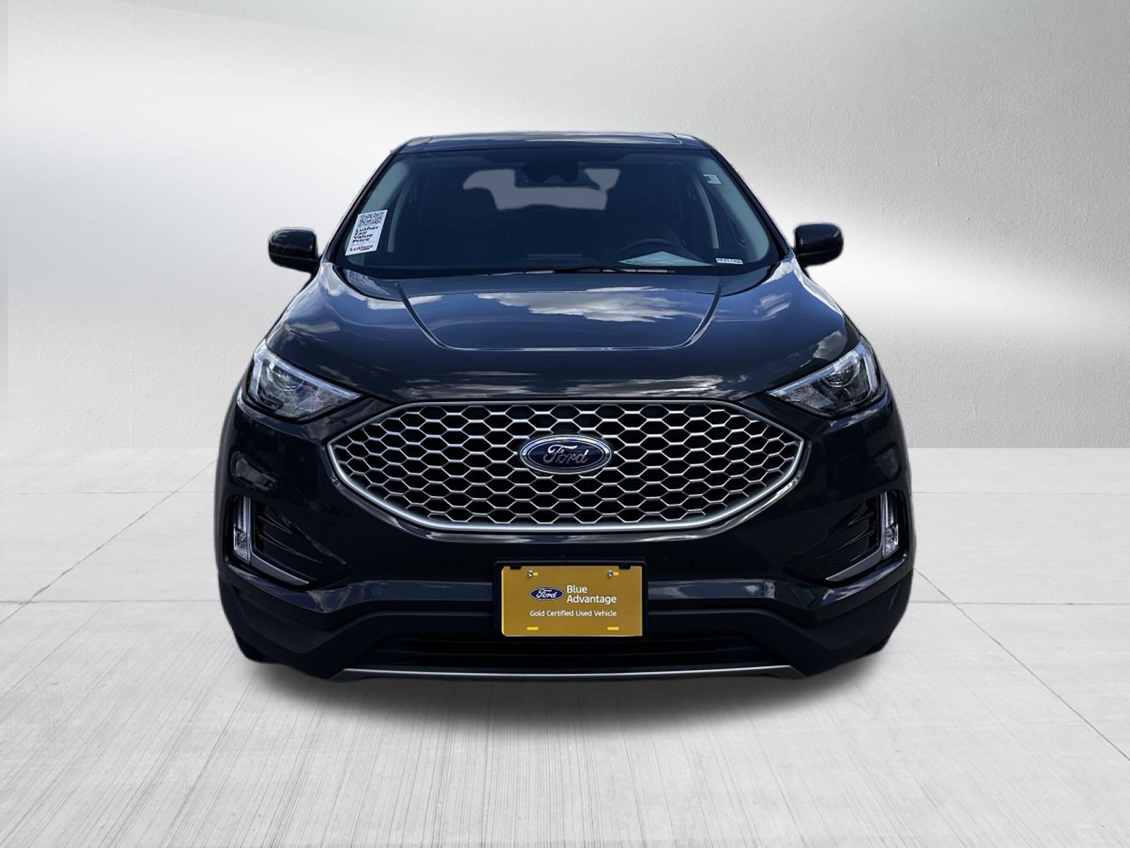 Certified 2024 Ford Edge SEL w/ Convenience Package AWD/4WD image 2
