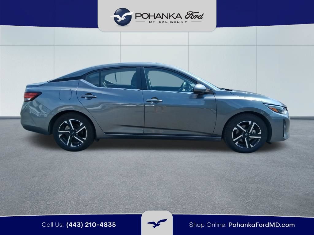 Used 2025 Nissan Sentra SV FWD image 4