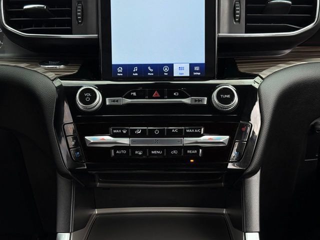 Certified 2023 Ford Explorer Limited w/ Hybrid Equipment Group 310A AWD/4WD image 28