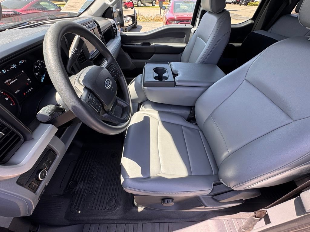 Certified 2024 Ford F250 XL w/ XL Chrome Package RWD image 17