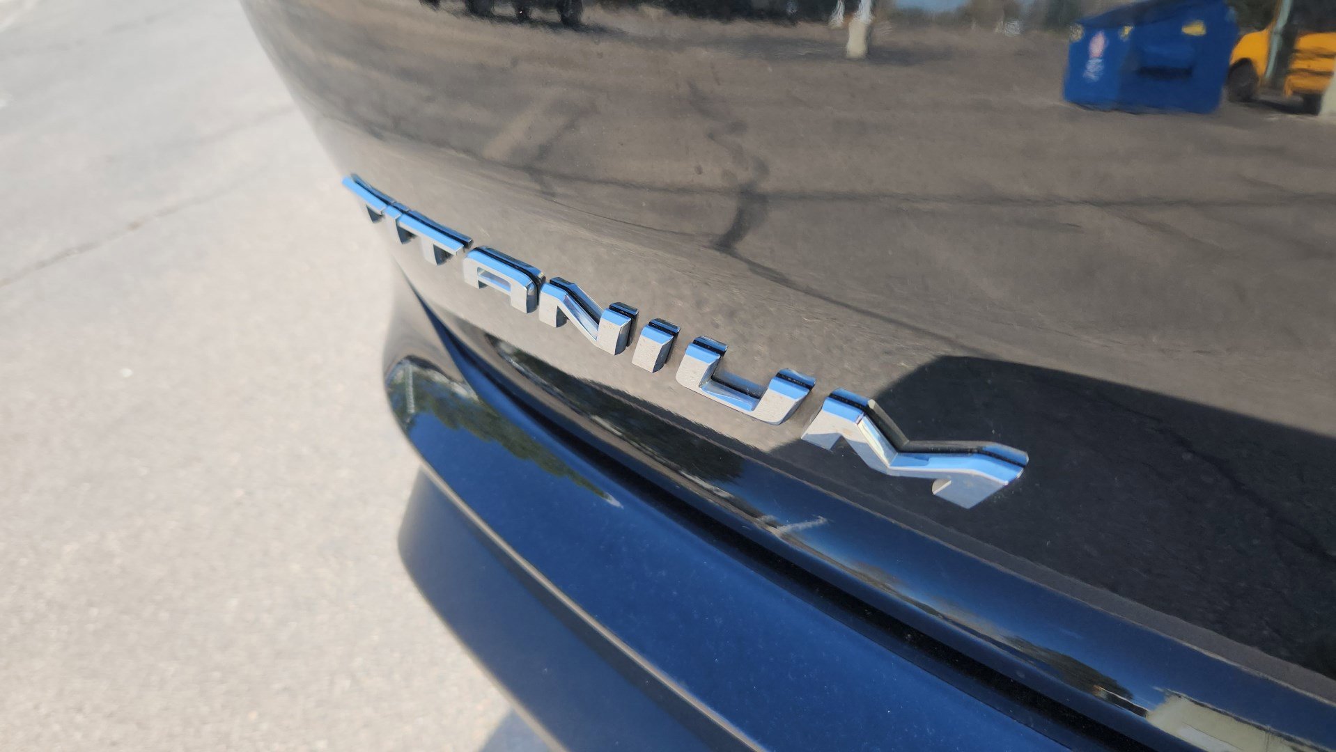 Certified 2024 Ford Edge Titanium AWD/4WD image 21