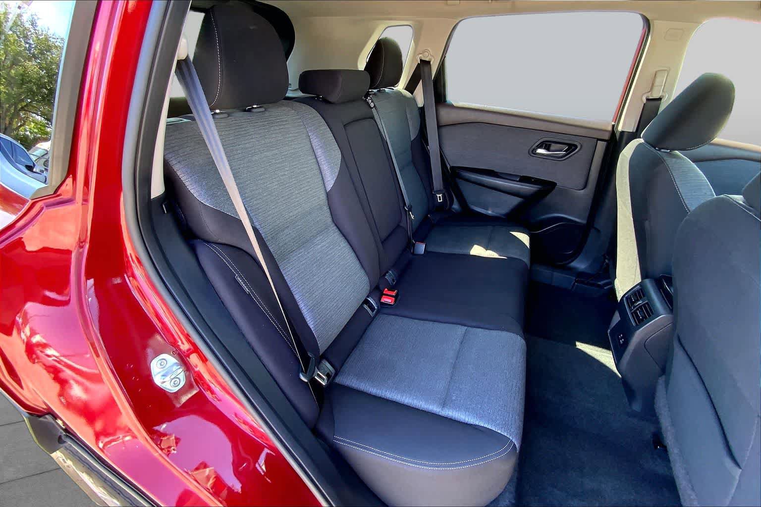 Used 2023 Nissan Rogue SV FWD image 20