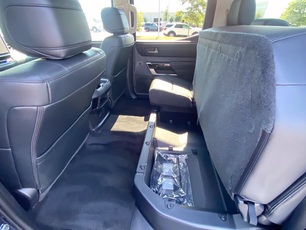 Used 2024 Toyota Tundra Limited AWD/4WD image 29