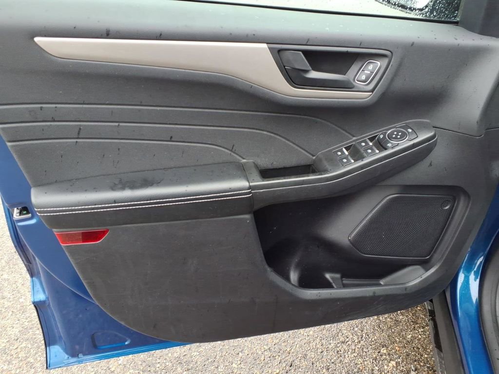 Certified 2022 Ford Escape SE image 13