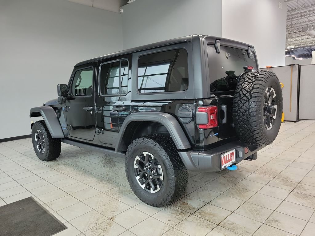 Used 2024 Jeep Wrangler Unlimited Rubicon 4xe AWD/4WD image 12