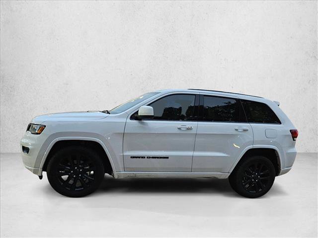 Used 2020 Jeep Grand Cherokee Altitude AWD/4WD image 7