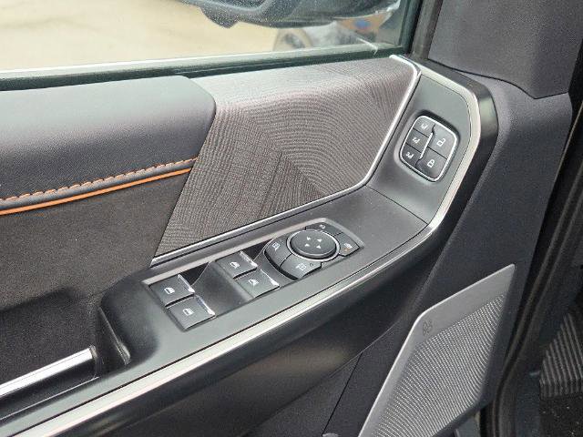 Certified 2023 Ford F150 Platinum w/ Equipment Group 701A High image 22