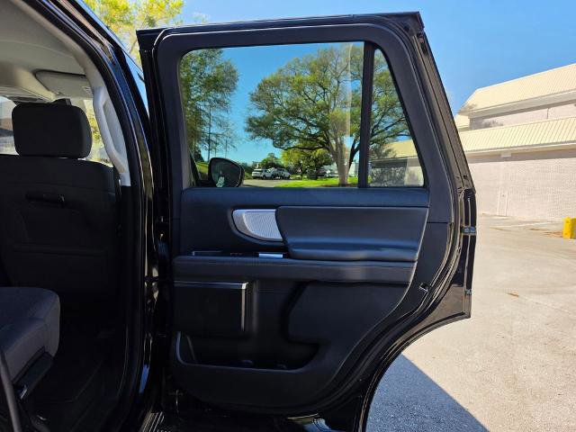 Certified 2025 Ford Expedition Active image 35