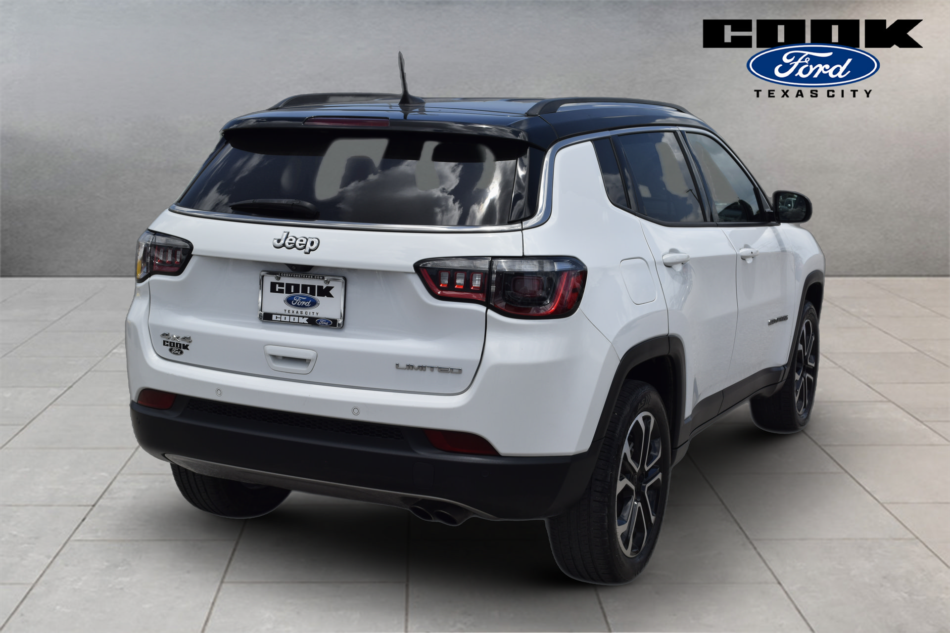 Used 2022 Jeep Compass Limited AWD/4WD image 3