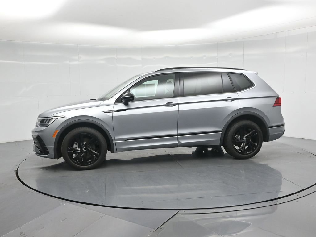 Used 2024 Volkswagen Tiguan SE R-Line image 23