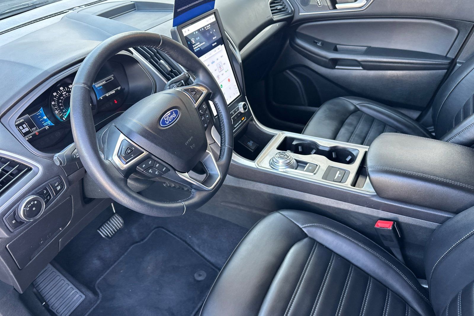 Certified 2023 Ford Edge SEL w/ Convenience Package AWD/4WD image 9