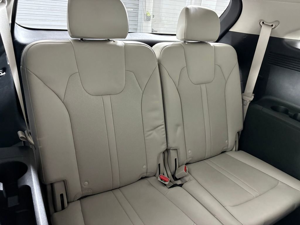 Used 2023 Kia Sorento S w/ Panoramic Sunroof Package image 32