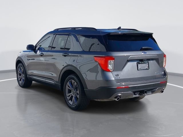 Certified 2022 Ford Explorer XLT w/ Equipment Group 202A AWD/4WD image 5