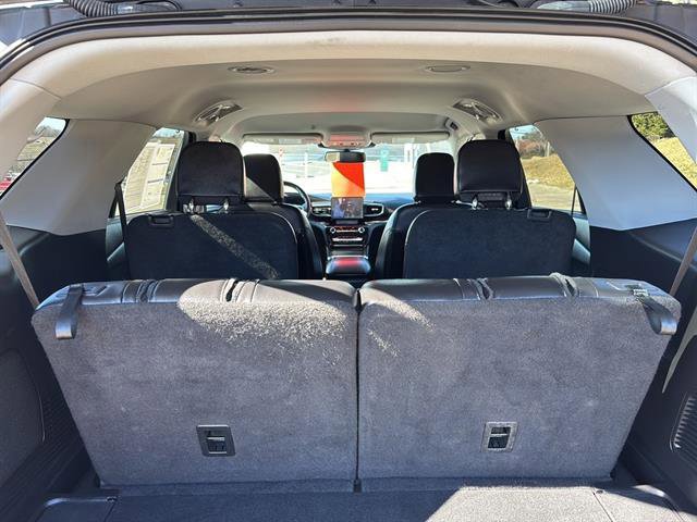 Certified 2022 Ford Explorer Limited w/ Equipment Group 301A image 17