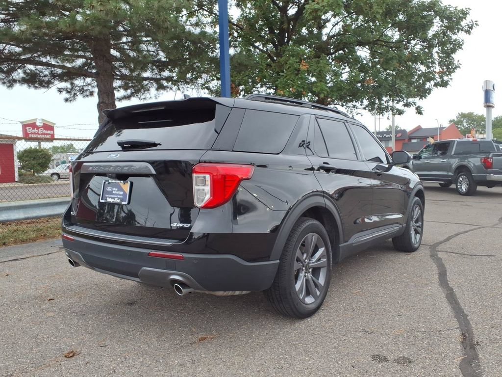Certified 2023 Ford Explorer XLT w/ Equipment Group 202A AWD/4WD image 6