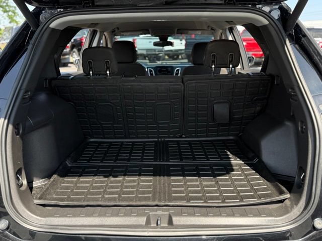 Used 2020 Chevrolet Equinox LT w/ Driver Convenience Package FWD image 25