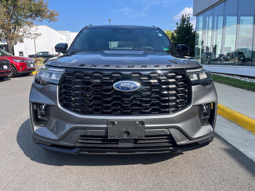 Certified 2025 Ford Explorer ST-Line w/ ST-Line Street Pack AWD/4WD image 2
