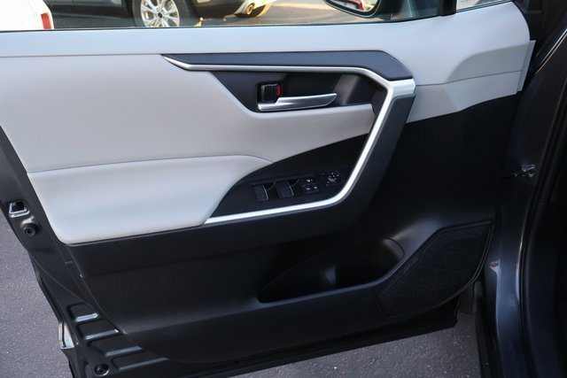 Used 2023 Toyota RAV4 XLE image 26