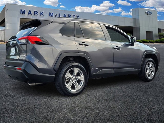 Used 2024 Toyota RAV4 LE image 5