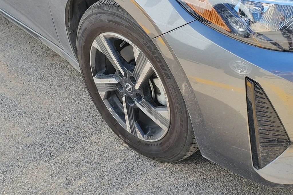 Used 2024 Nissan Sentra SV FWD image 4