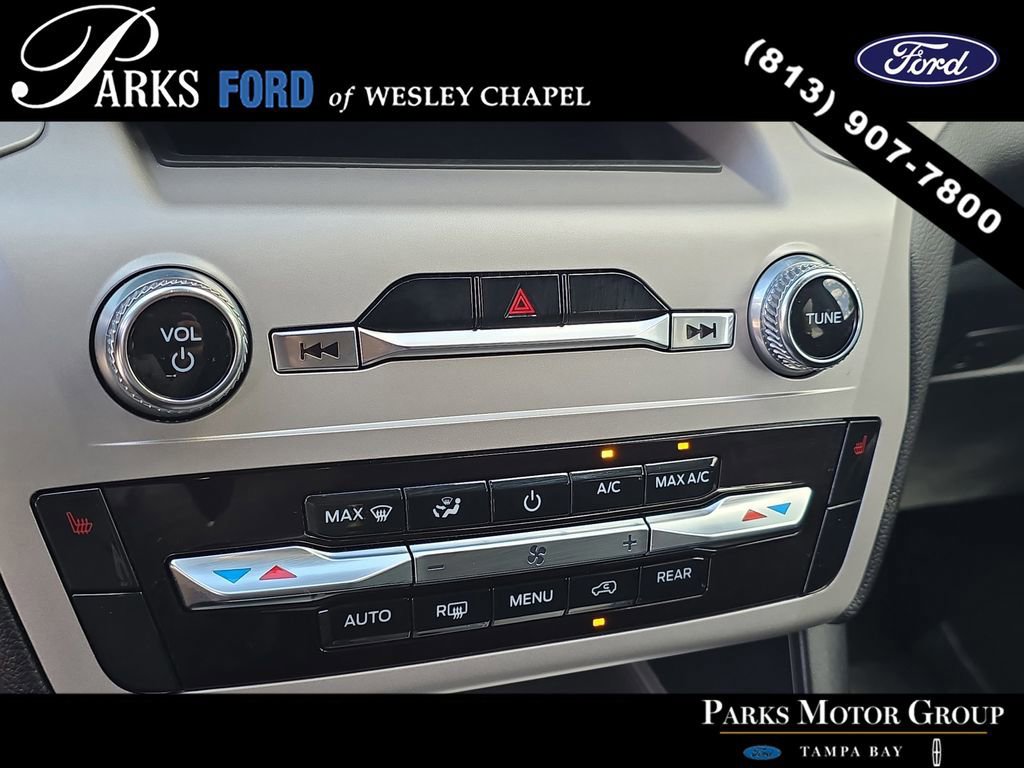 Certified 2024 Ford Explorer XLT image 23