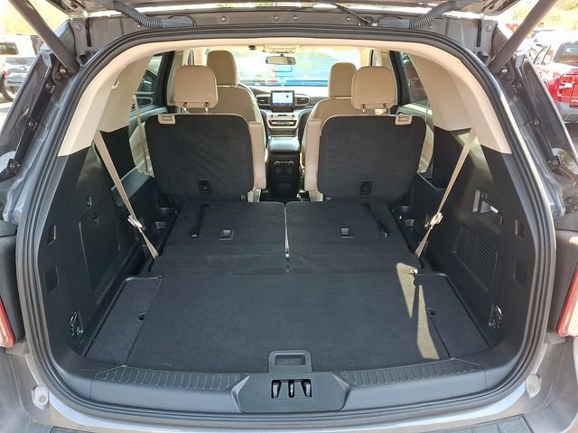 Certified 2022 Ford Explorer XLT w/ Equipment Group 202A image 28