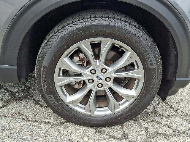 Certified 2023 Ford Explorer XLT w/ Equipment Group 202A image 8