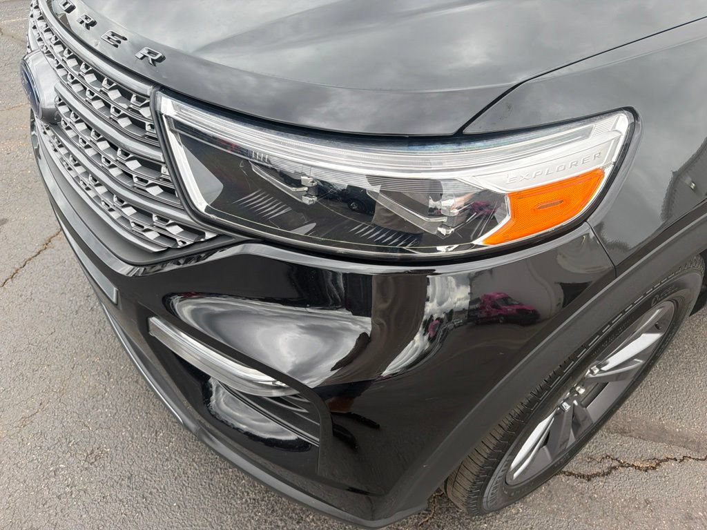 Certified 2023 Ford Explorer XLT w/ Equipment Group 202A AWD/4WD image 16