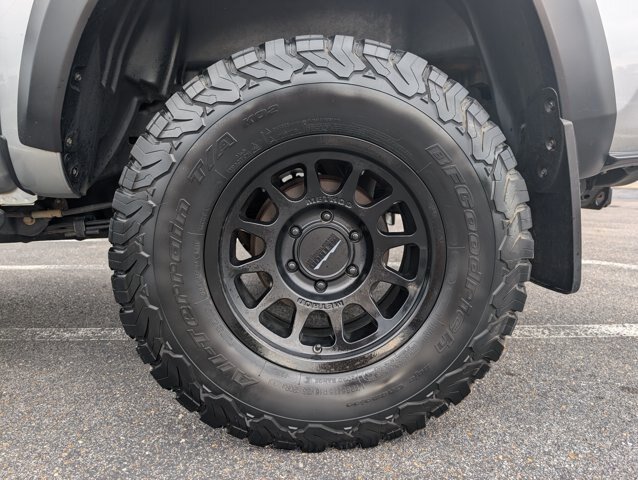 Used 2023 Toyota Tacoma TRD Off-Road w/ Technology Package AWD/4WD image 28