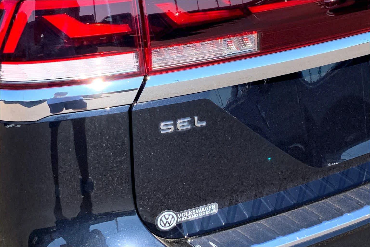 Used 2025 Volkswagen Atlas SEL Premium R-Line AWD/4WD image 10