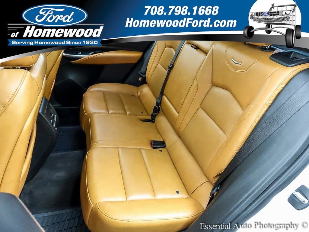 Used 2022 Cadillac XT4 Premium Luxury w/ Enhanced Visibility Package image 10