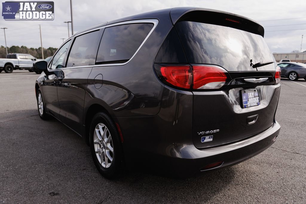 Used 2023 Chrysler Voyager LX image 50