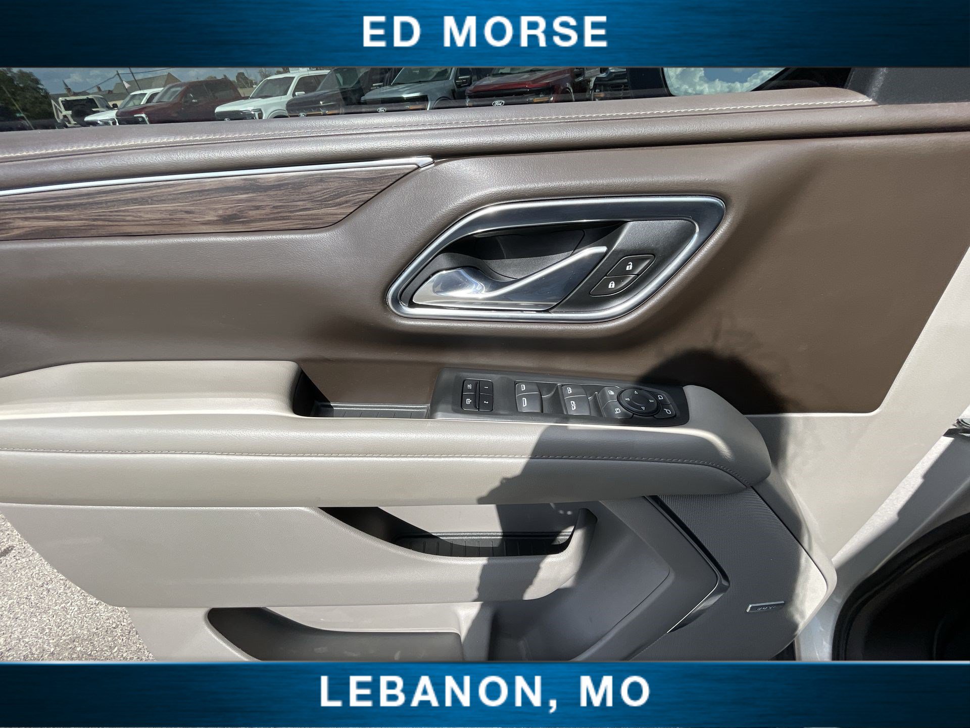 Used 2021 Chevrolet Suburban LT w/ LT Signature Plus Package AWD/4WD image 21