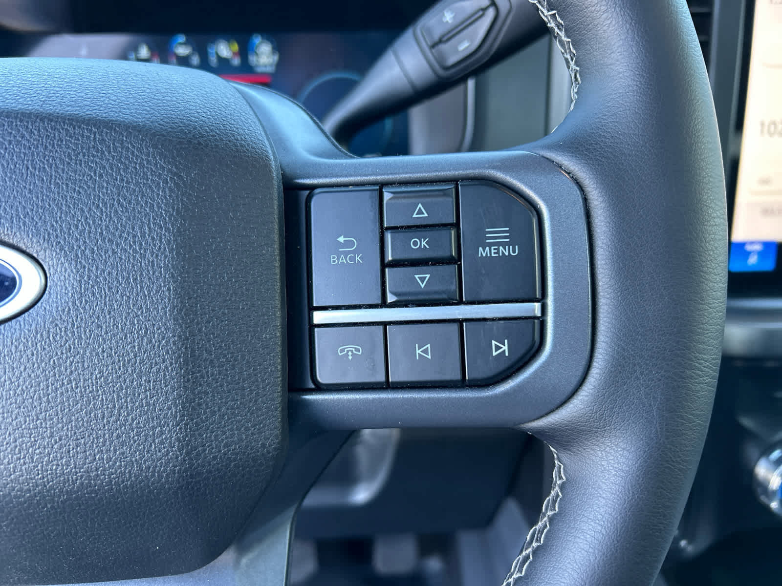 Certified 2025 Ford F450 Lariat w/ FX4 Off-Road Package image 32