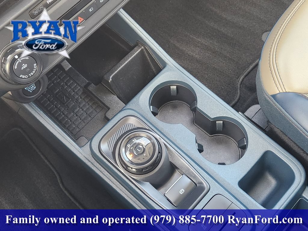 Certified 2025 Ford Maverick Lariat w/ 4K Tow Package AWD/4WD image 14