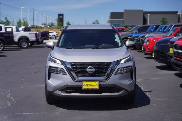 Used 2022 Nissan Rogue SV FWD image 3