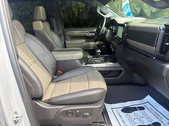 Used 2024 Chevrolet Silverado 1500 ZR2 w/ Technology Package AWD/4WD image 29