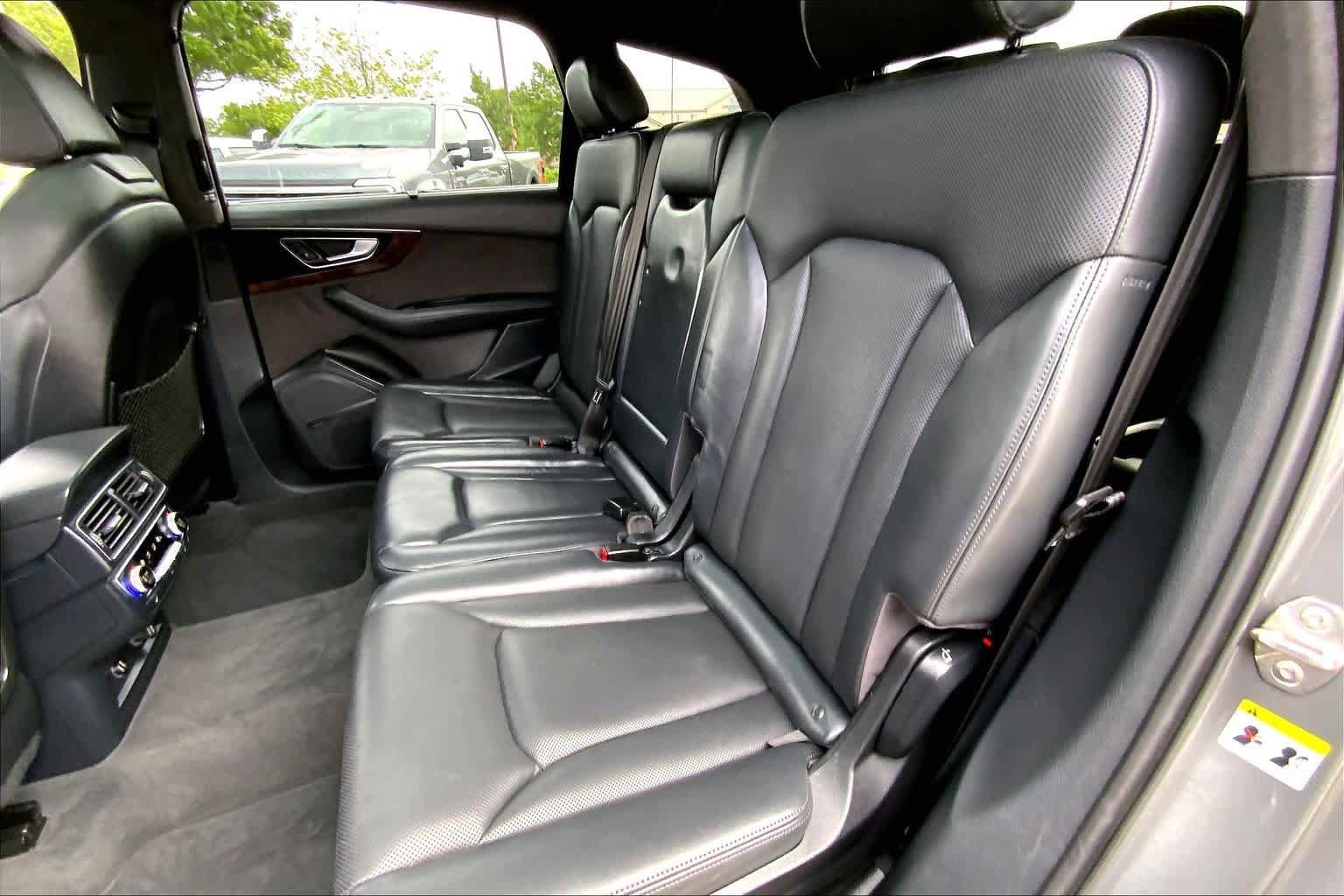 Used 2018 Audi Q7 3.0T Prestige AWD/4WD image 19