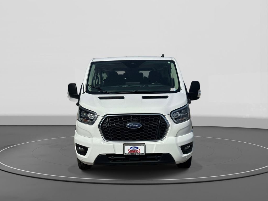 Certified 2022 Ford Transit 350 XLT RWD image 3