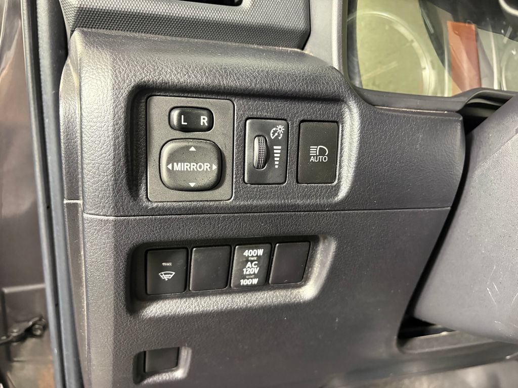 Used 2021 Toyota 4Runner Venture AWD/4WD image 14